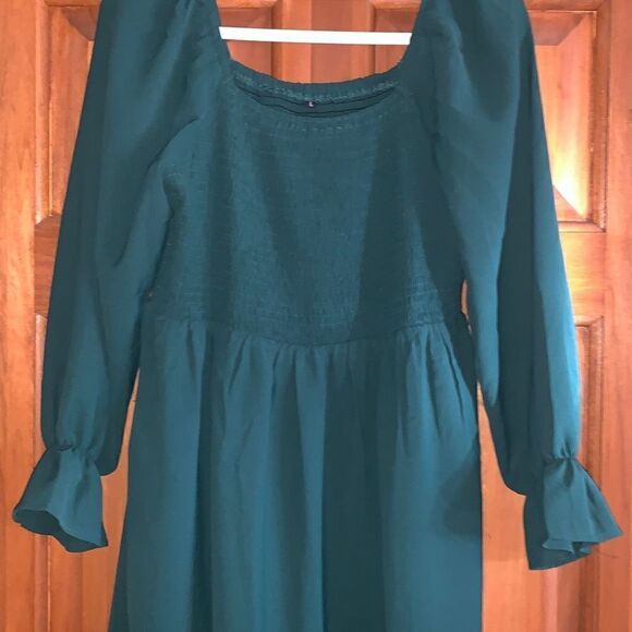 Women’s long dress   - Picture 2 of 15